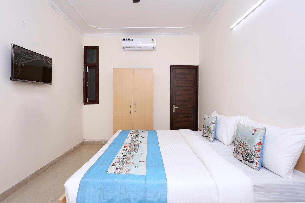 Oyo Dlf Cyber City Near Aravali Biodiversity Park Gurgaon Exterior foto