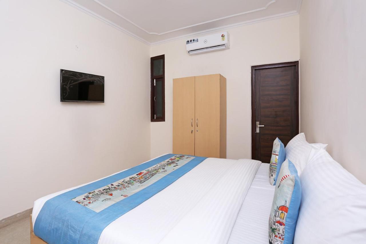 Oyo Dlf Cyber City Near Aravali Biodiversity Park Gurgaon Exterior foto